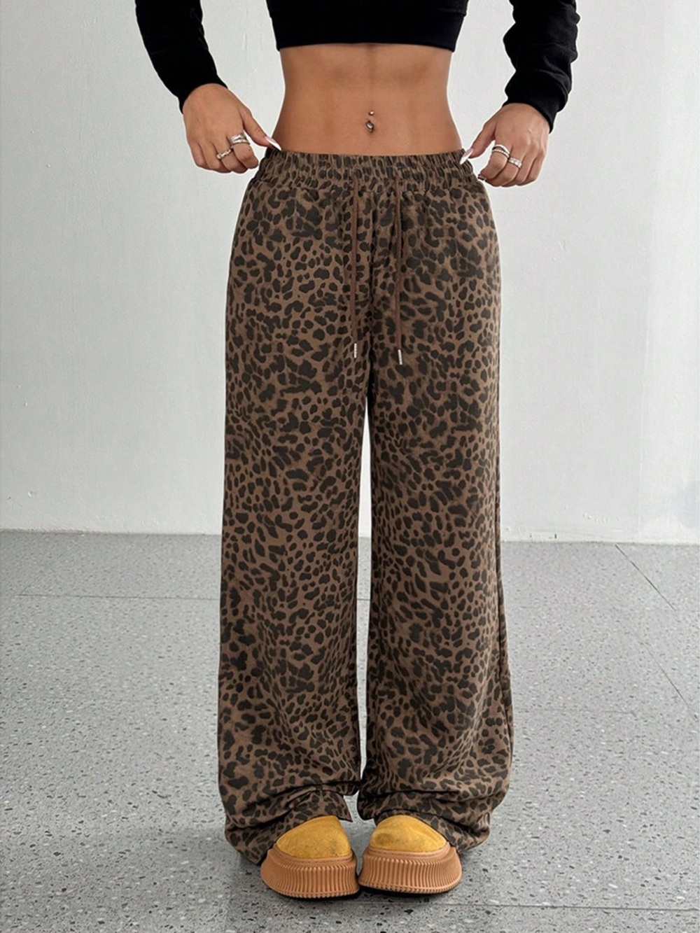Leopard Wide-Leg Drawstring Pants - Picture 3 of 11